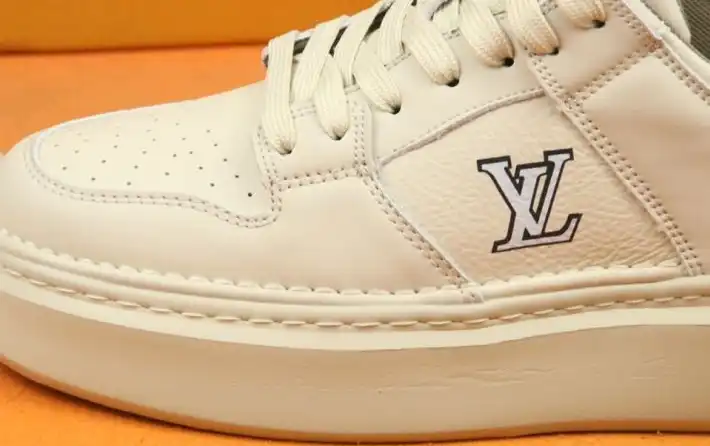 hype Louis Vuitton Sneakers