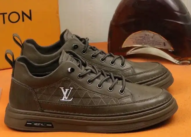 hype Louis Vuitton Sneakers