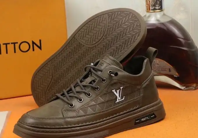 hype Louis Vuitton Sneakers