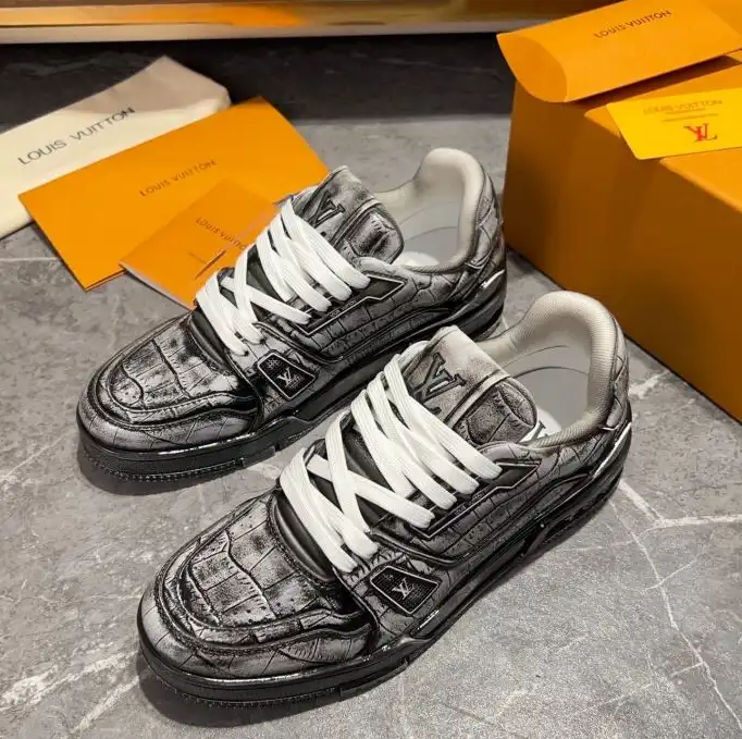 hype Louis Vuitton Sneakers