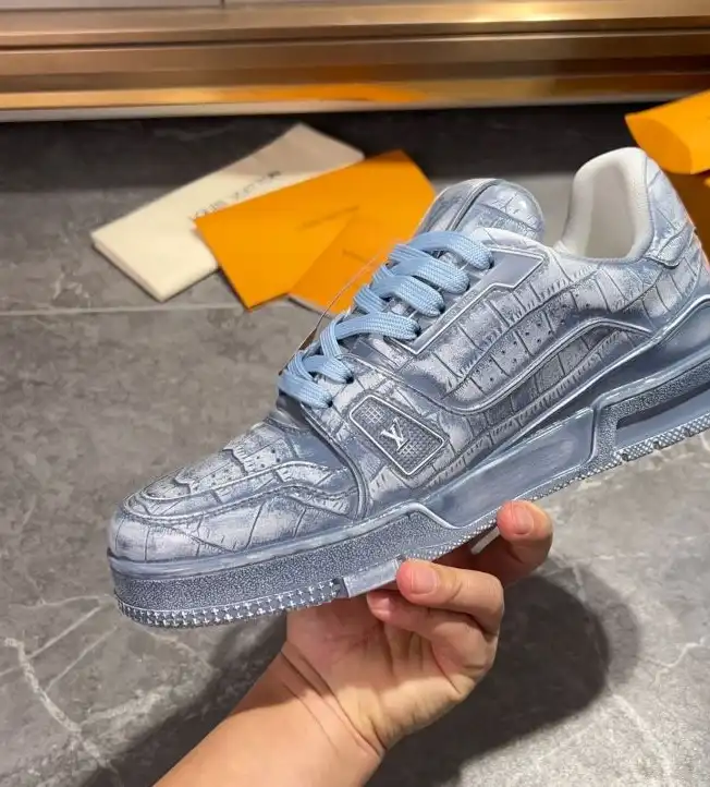 hype Louis Vuitton Sneakers