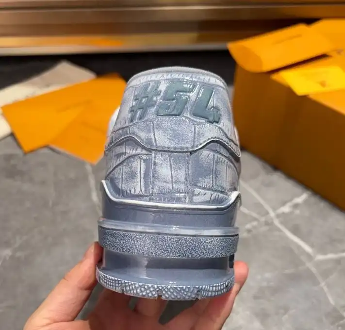 hype Louis Vuitton Sneakers