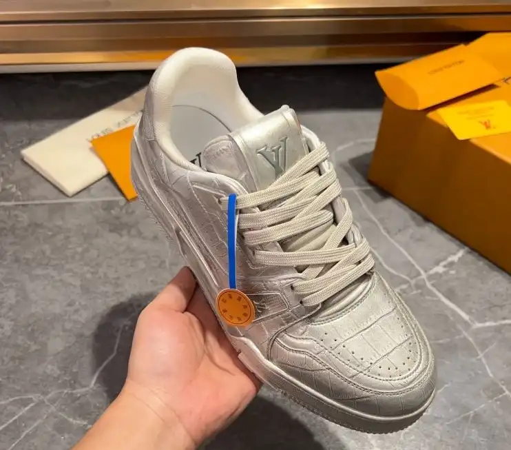 hype Louis Vuitton Sneakers