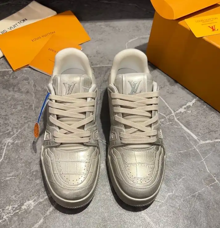 hype Louis Vuitton Sneakers