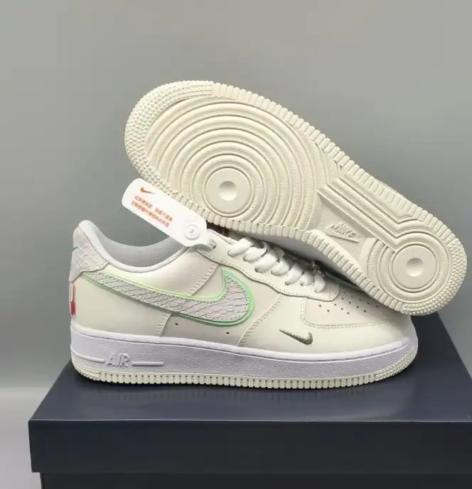 hype Nike Sneakers