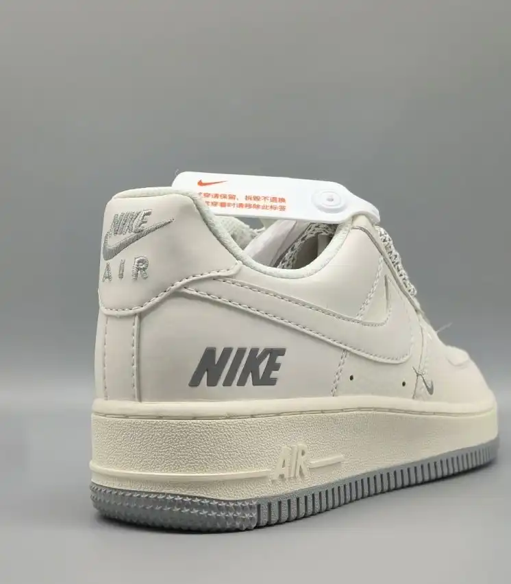 hype Nike Sneakers