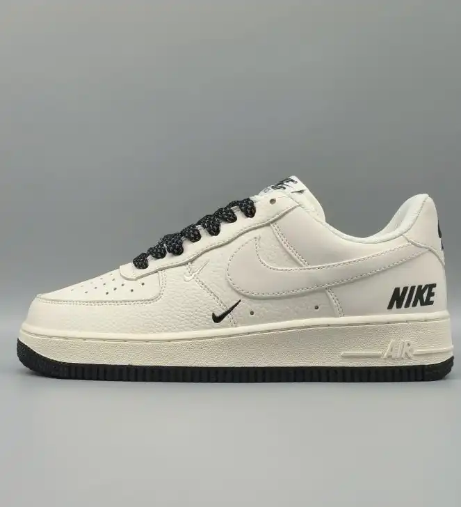 hype Nike Sneakers