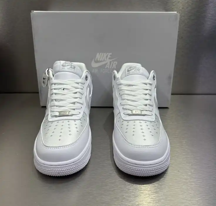 hype Nike Sneakers