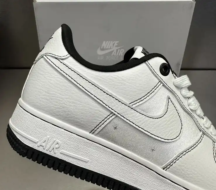 hype Nike Sneakers