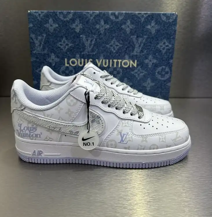 hype Louis Vuitton Sneakers