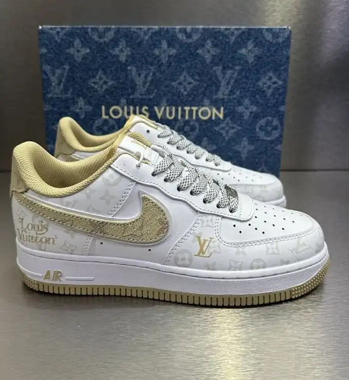 hype Louis Vuitton Sneakers