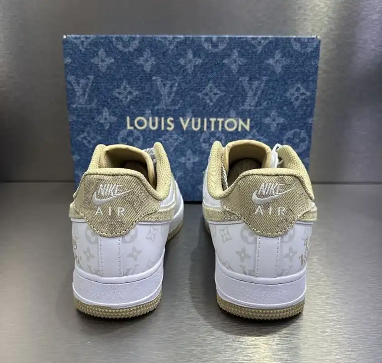 hype Louis Vuitton Sneakers