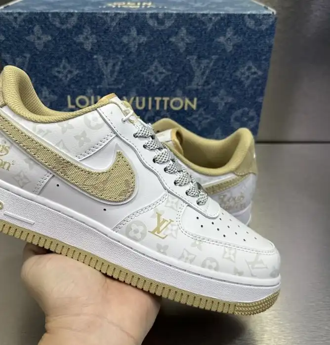 hype Louis Vuitton Sneakers