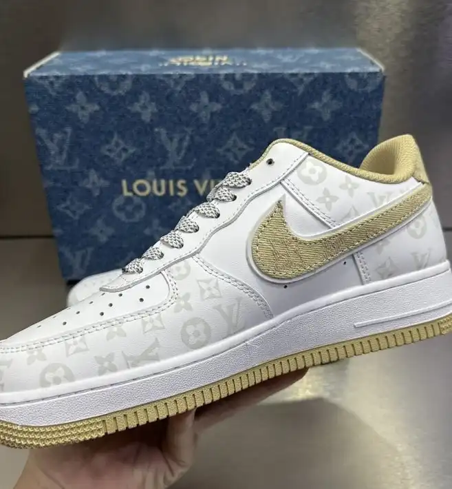 hype Louis Vuitton Sneakers