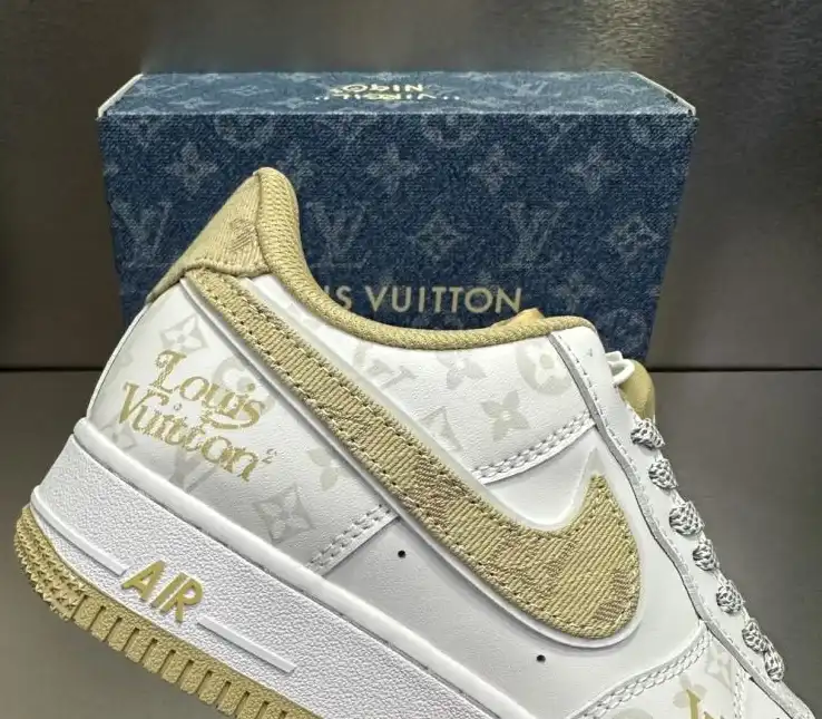 hype Louis Vuitton Sneakers