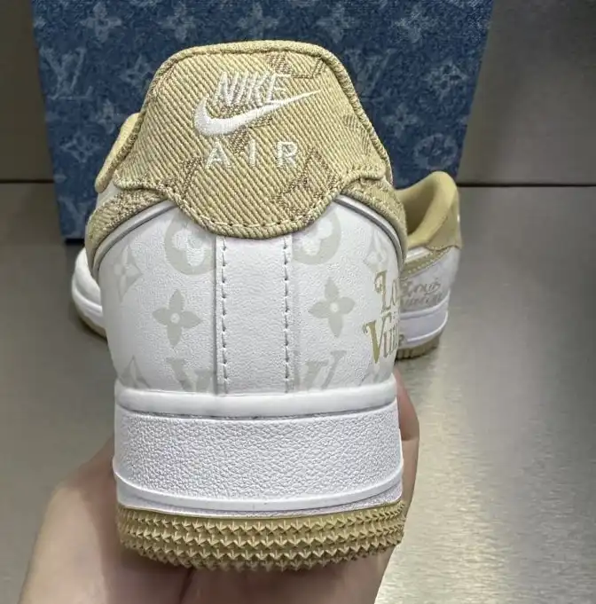 hype Louis Vuitton Sneakers