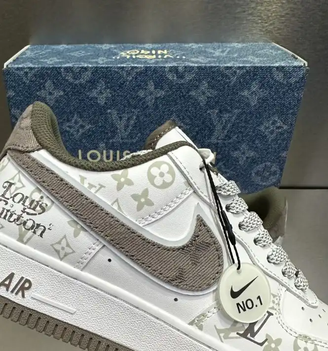 hype Louis Vuitton Sneakers