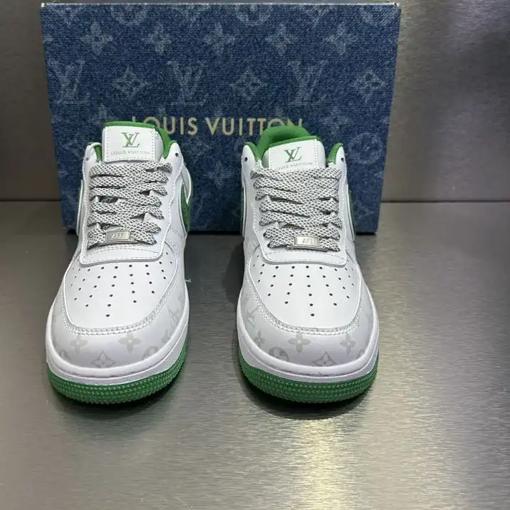 hype Louis Vuitton Sneakers