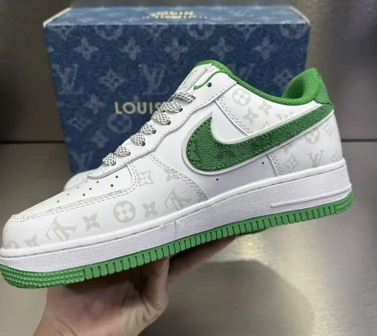 hype Louis Vuitton Sneakers