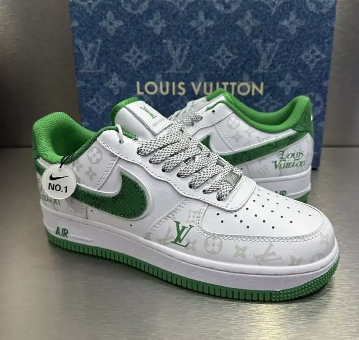 hype Louis Vuitton Sneakers