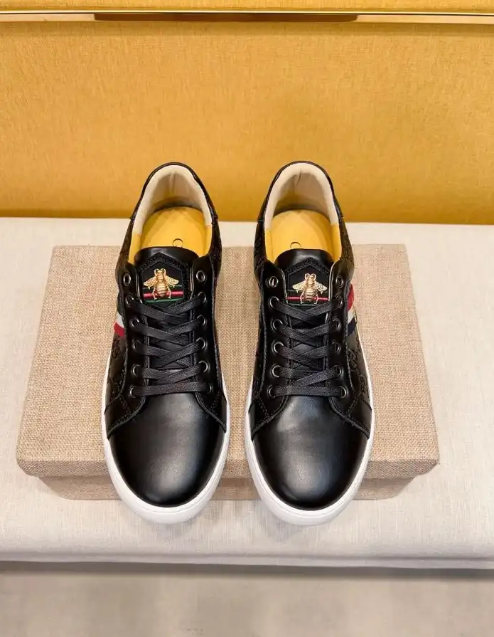 hype Louis Vuitton Sneakers