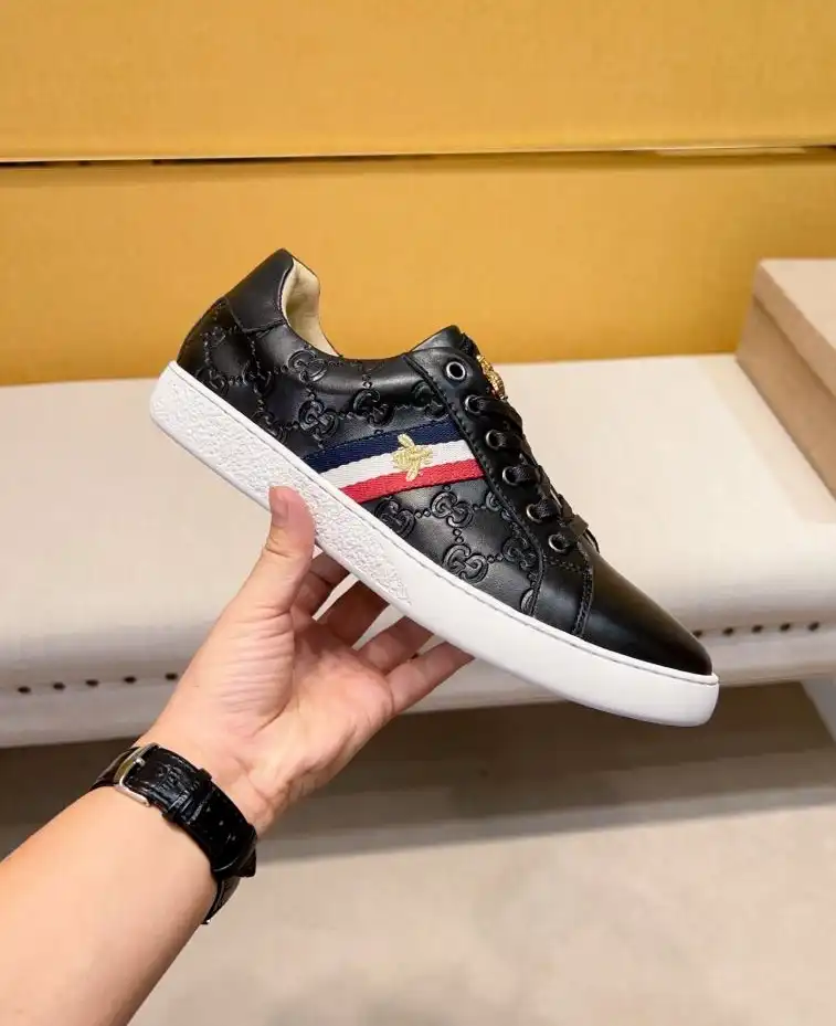 hype Louis Vuitton Sneakers