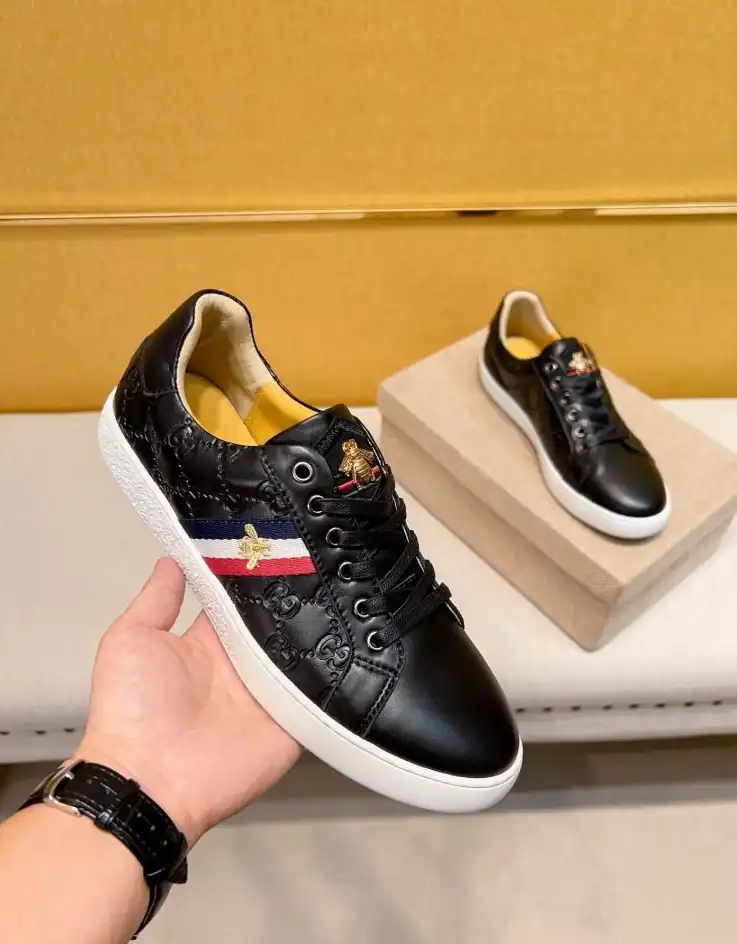 hype Louis Vuitton Sneakers