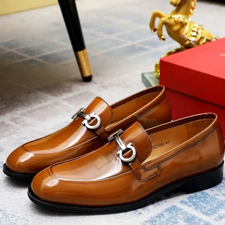 hype Ferragamo Leather Shoes