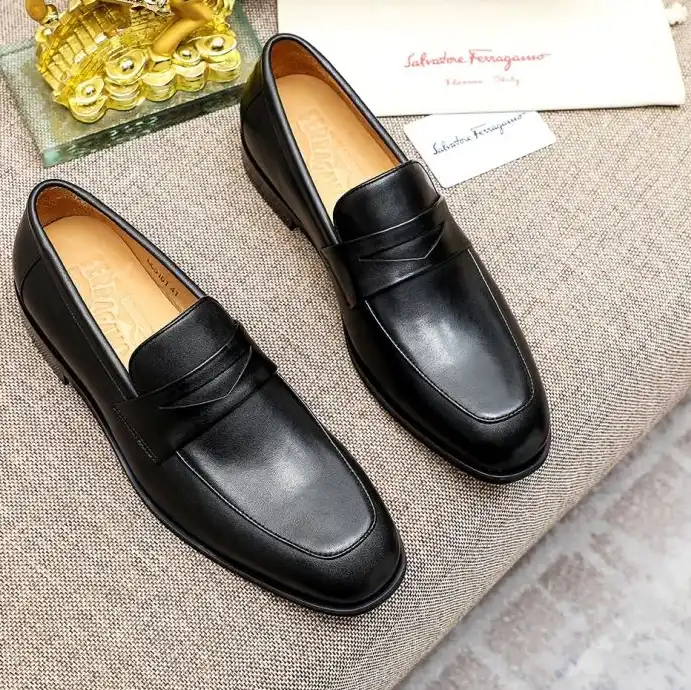 hype Ferragamo Leather Shoes