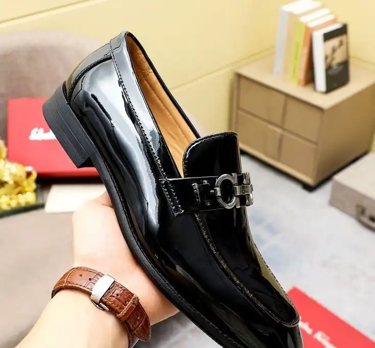 hype Ferragamo Leather Shoes