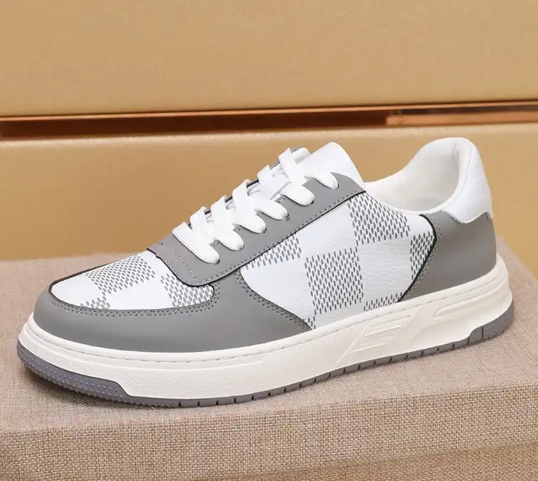 hype Louis Vuitton Sneakers