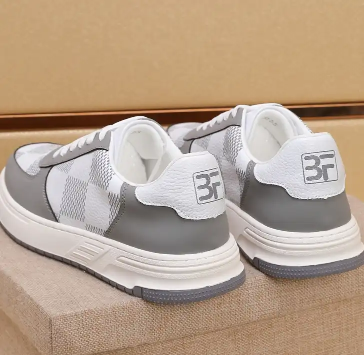 hype Louis Vuitton Sneakers