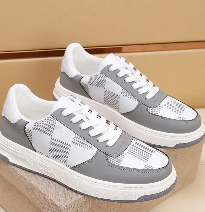 hype Louis Vuitton Sneakers