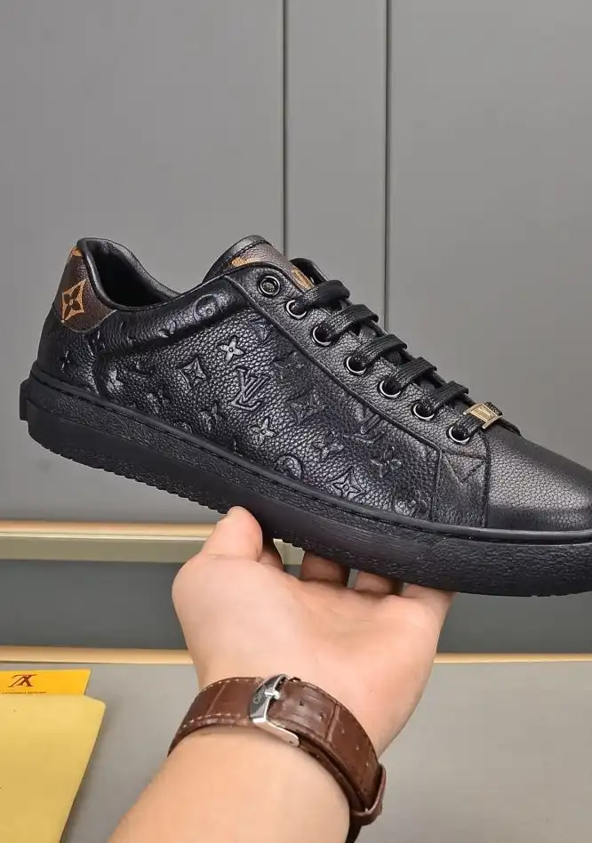 hype Louis Vuitton Sneakers