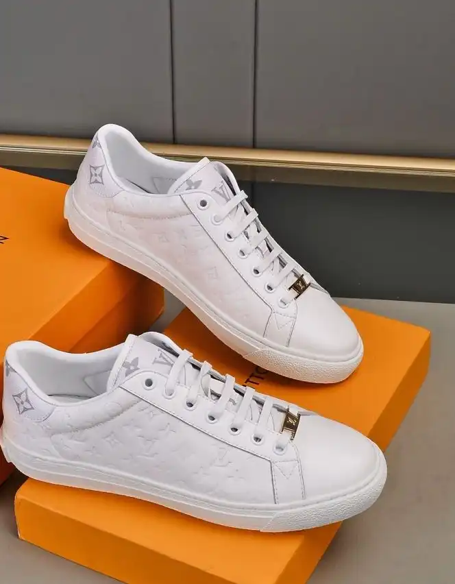 hype Louis Vuitton Sneakers