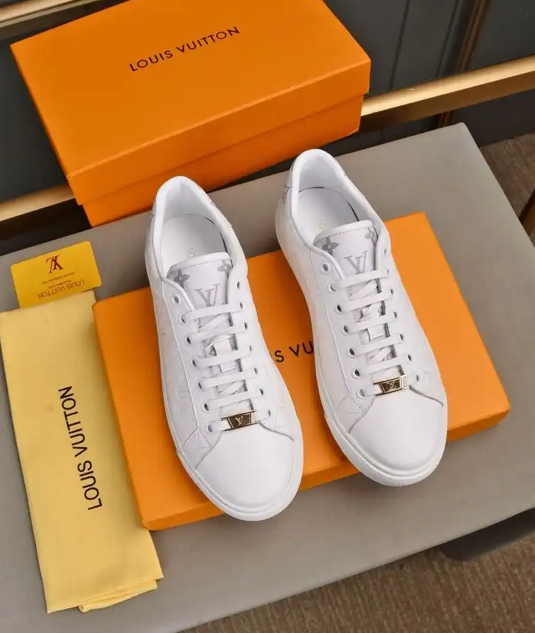 hype Louis Vuitton Sneakers