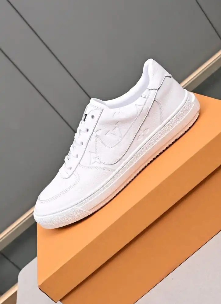 hype Louis Vuitton Sneakers