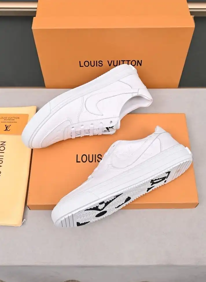 hype Louis Vuitton Sneakers