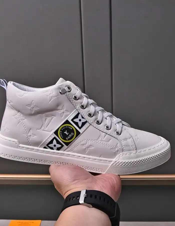 hype Louis Vuitton Sneakers