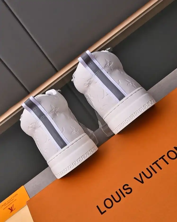 hype Louis Vuitton Sneakers