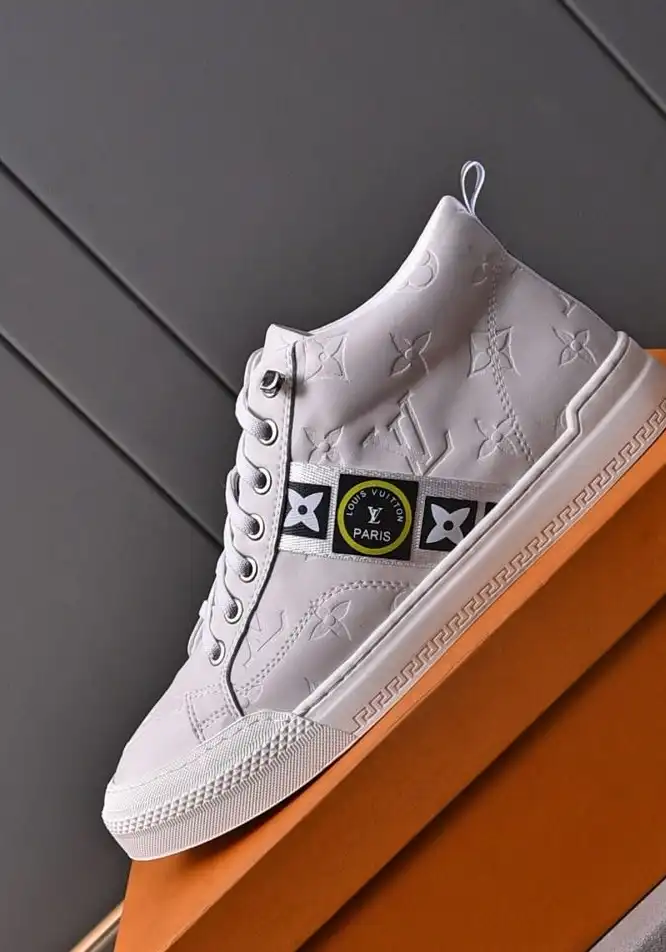 hype Louis Vuitton Sneakers