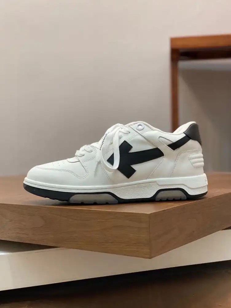 hype Off-White Sneakers