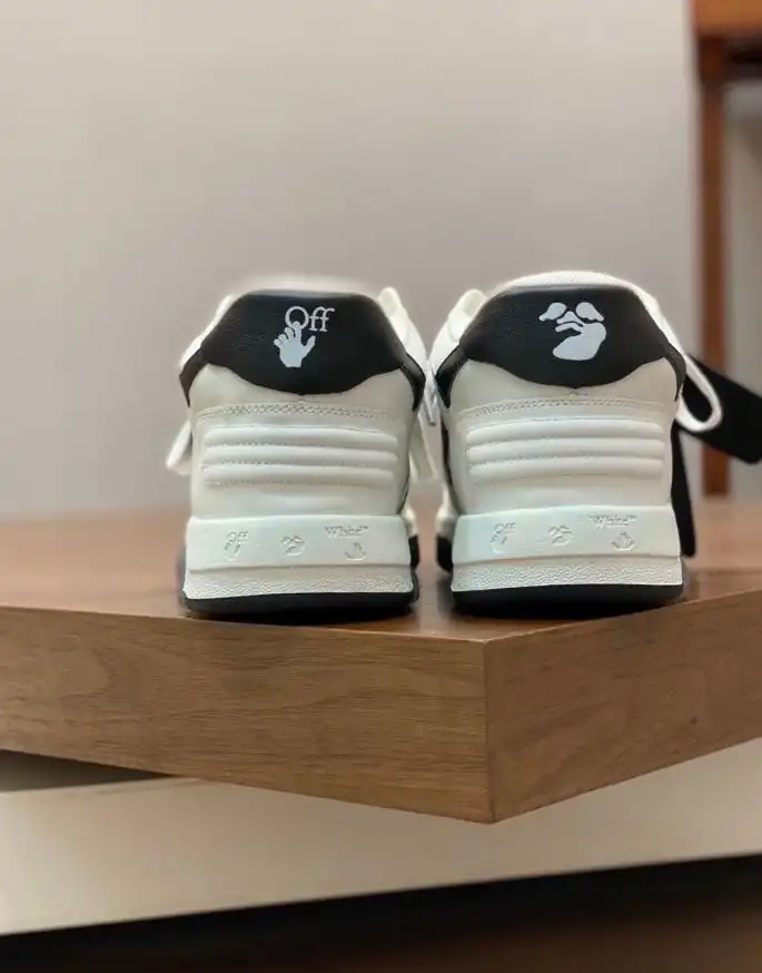 hype Off-White Sneakers