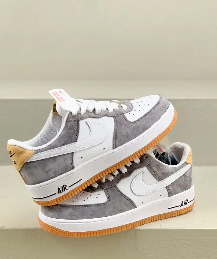 hype Nike Sneakers