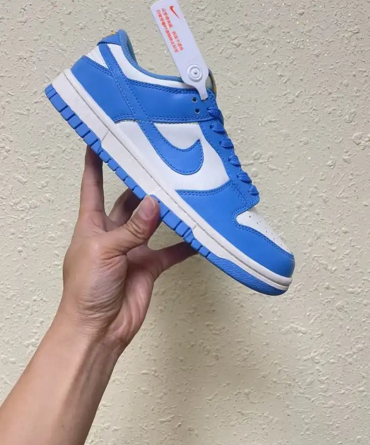 hype Nike Sneakers