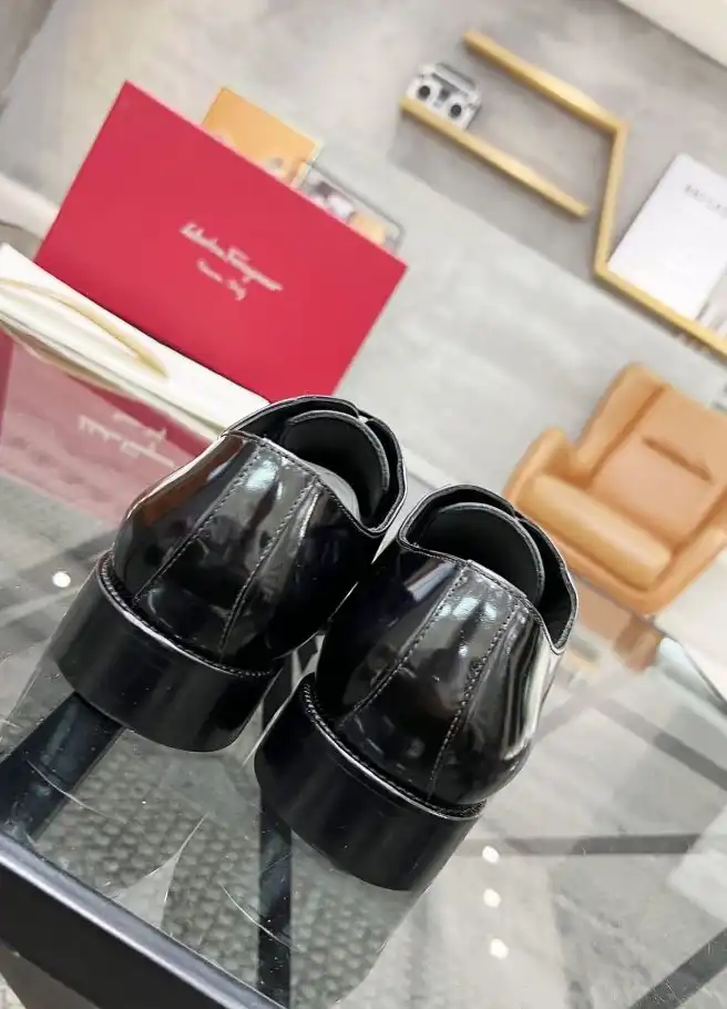 hype Ferragamo Leather Shoes