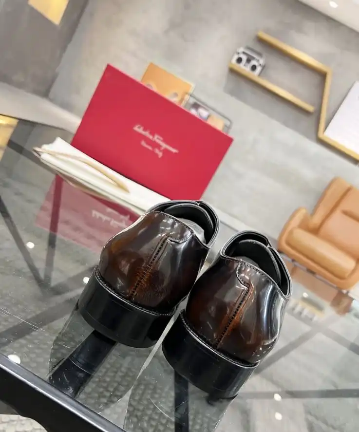 hype Ferragamo Leather Shoes