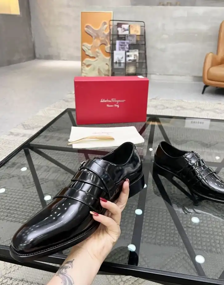 hype Ferragamo Leather Shoes