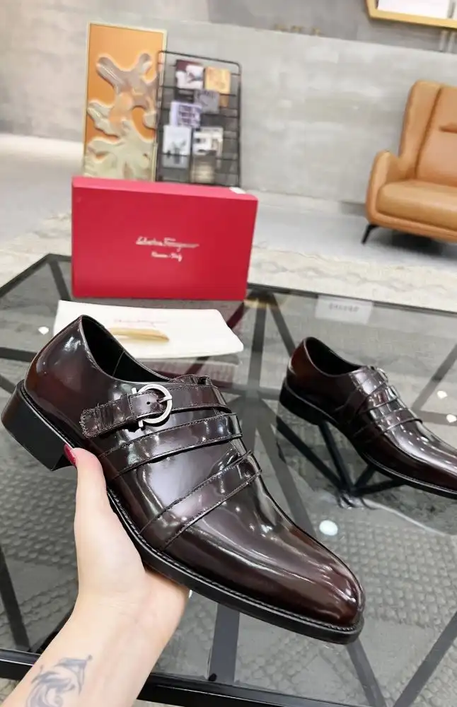 hype Ferragamo Leather Shoes