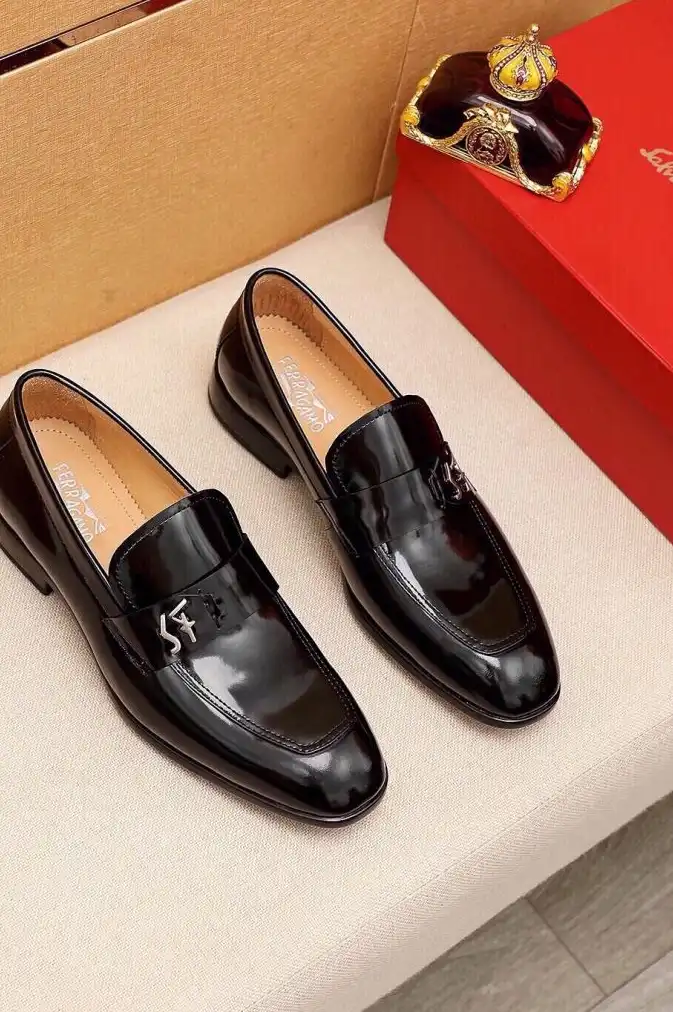 hype Ferragamo Leather Shoes